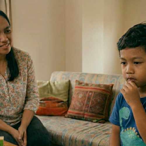 Sudah Belajar Lama, Mengapa Anak Belum Berani Berbicara Bahasa Inggris?